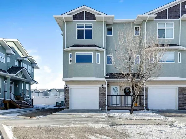 331 W Strathcona Cir, Strathmore, AB T1P 0B1