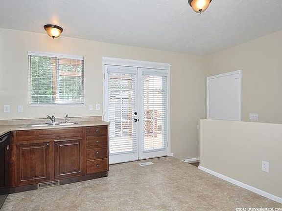 3rd image of 5415 S Townsend Way W