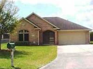 4785 Heathrow Ln, Alvin, TX 77511