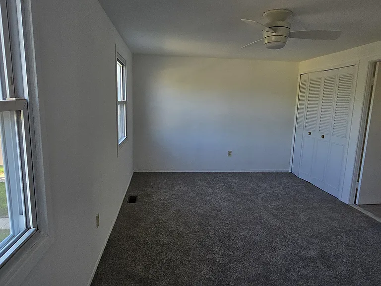 70 Rittenhouse Dr — Photo 10