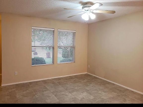 4th image of 2509 Ash Dr