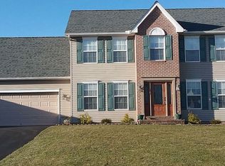 100 E Summit Dr, Littlestown, PA