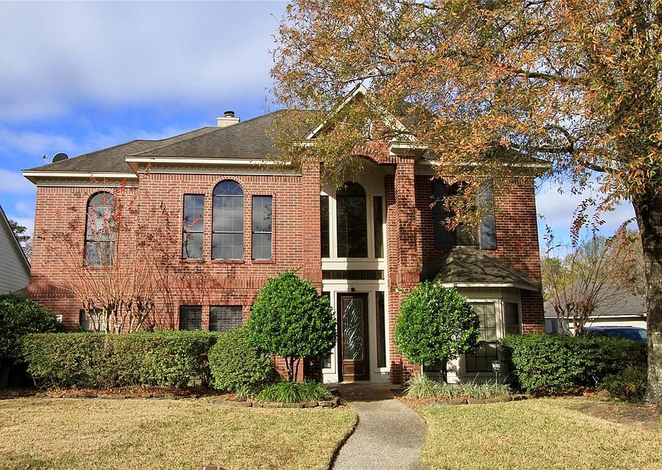 Upgraded Five Bedroom Home with a Sparkling Pool/spa ~ Covered Patio ~ Cul-de-sac Street with Greenbelt Trail Access! Wow!