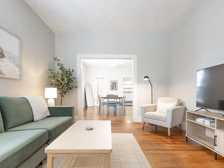 716 Coit Ave NE — Photo 6