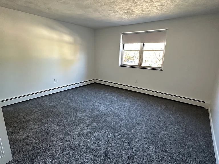 162 Lexington St #28 — Photo 5