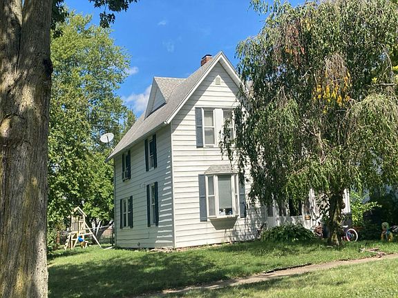 3rd image of 718 Welsted St