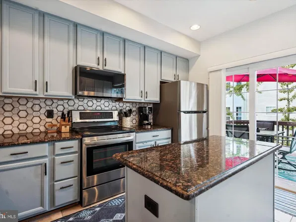 5310 Chieftain Cir, Alexandria, VA 22312