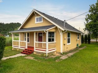 879 Laurel Ave, Reedsport, OR 97467