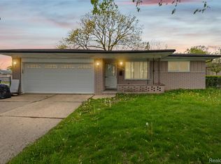 30507 Austin Dr, Warren, MI 48092