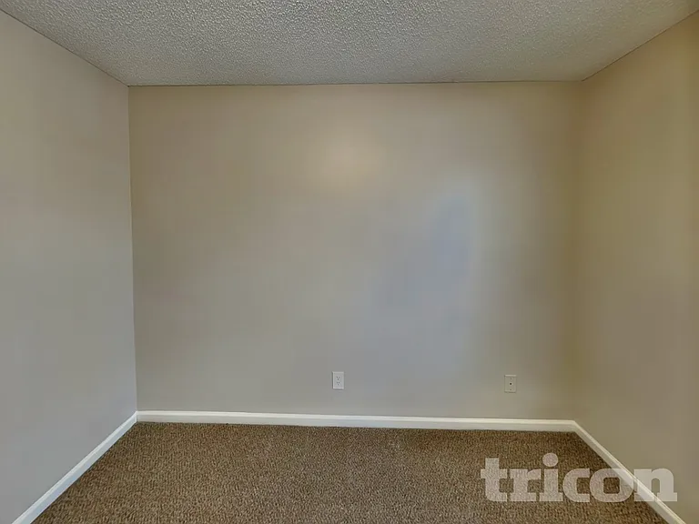 1134 Maria Christina Ln — Photo 11