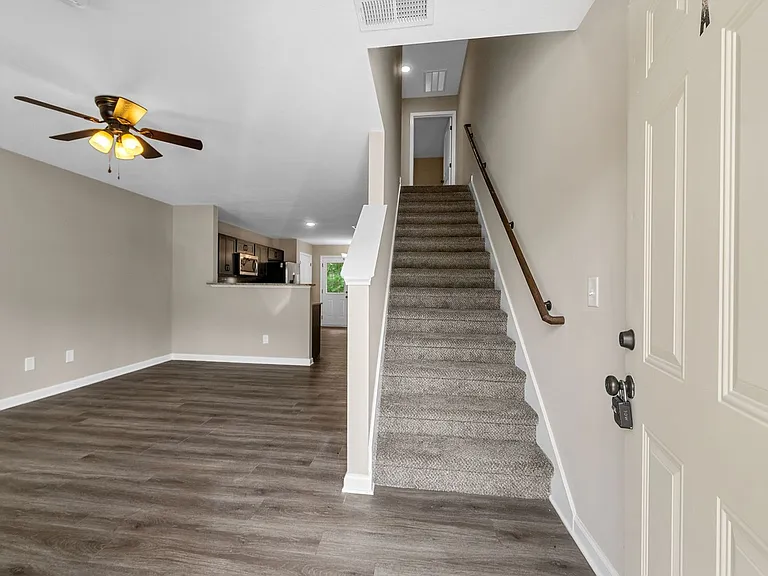 Glenstone Springs Dr - 431 — Photo 4