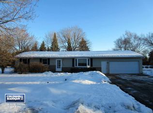 1565 Rosewood Cir, Stevens Point, WI 54482