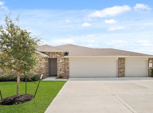 512 Comal Trl, Dayton, TX 77535