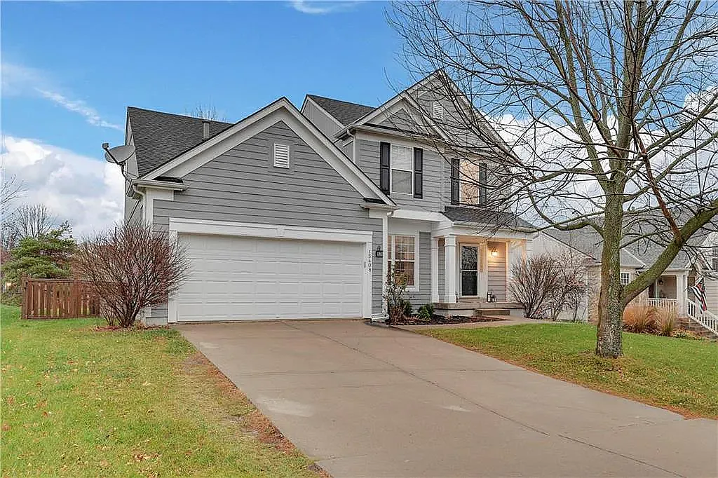 3 bed, 2.5 bath, 1744 sqft, $2,450 — Photo 1