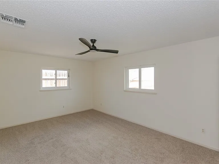 2240 Lombardy Dr — Photo 8