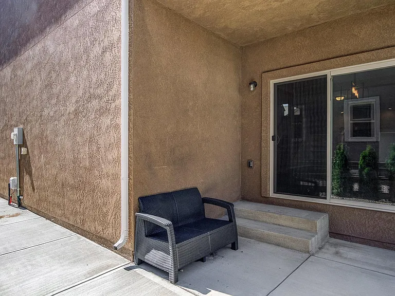 884 Black Arrow Dr — Photo 25
