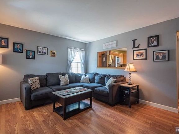 5th image of 67 Argyle Pl