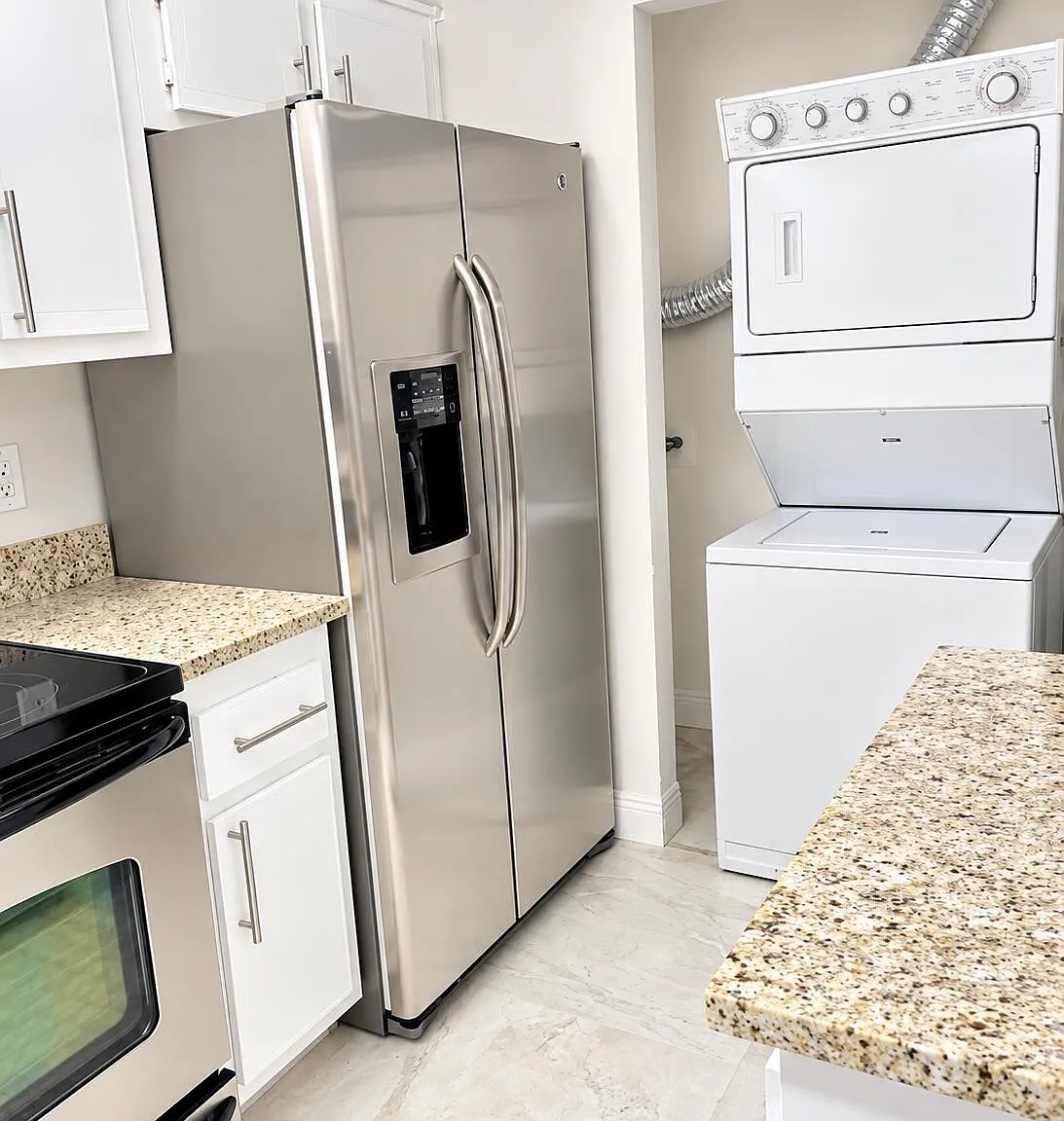 2 bed, 2.0 bath, 951 sqft, $2,200 — Photo 4