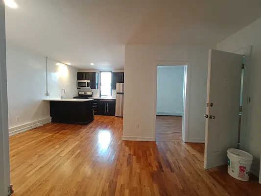 Rented by City Vista Inc | media 20