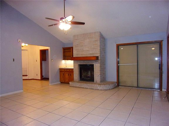 4th image of 3130 Southern Sun Dr