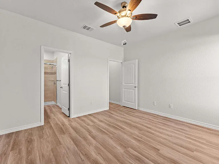 1114 Zora Dr #A — Photo 10