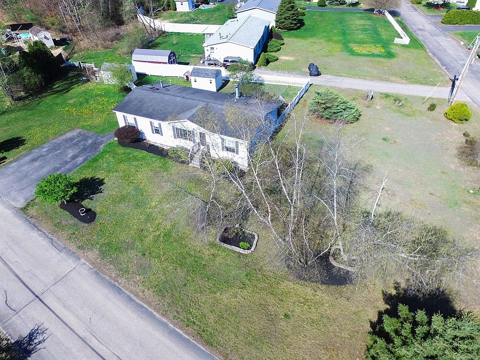 1st image of 8 Cammett Dr