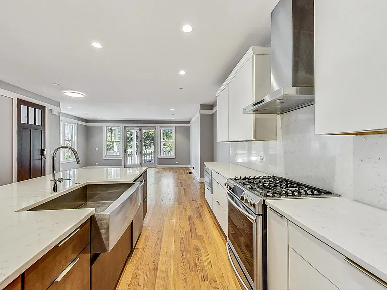 8101 Floral Ave — Photo 11