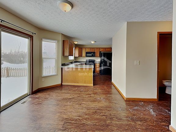 5th image of 748 Woodington Dr