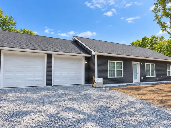 159 Dunton Rd, Naples, ME 04055