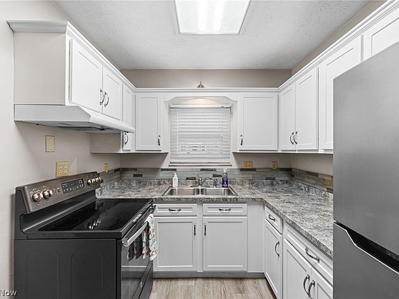 5th image of 5686 Anna Ct