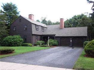 74 Old Common Rd, Wethersfield, CT 06109