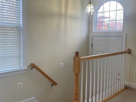 3rd image of 11416 Mactavish Hts