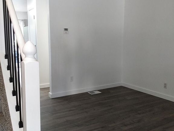 3rd image of 4897 Basswood Dr
