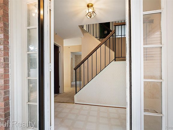 2nd image of 20831 W Glen Haven Cir