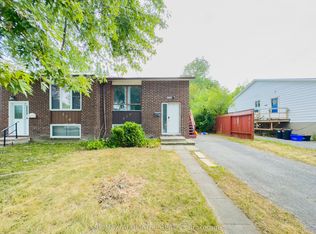 222 Castlefrank Rd, Ottawa, ON K2L 1T5