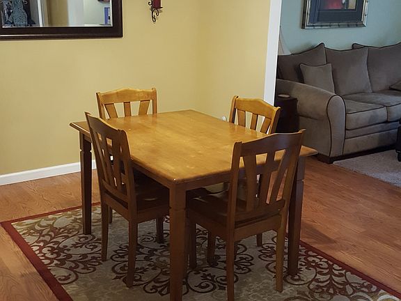 5th image of 214 Parkwood Dr