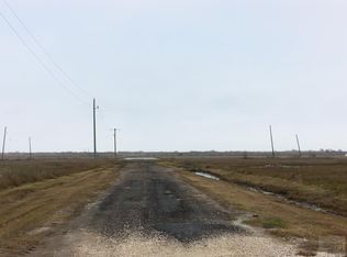 1065 Canal, Gilchrist, TX 77650