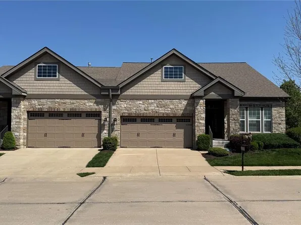 558 Triton Way Dr, Ballwin, MO 63011