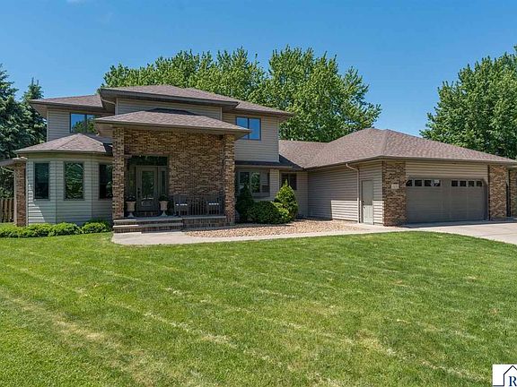 2nd image of 125 Celestine Cir