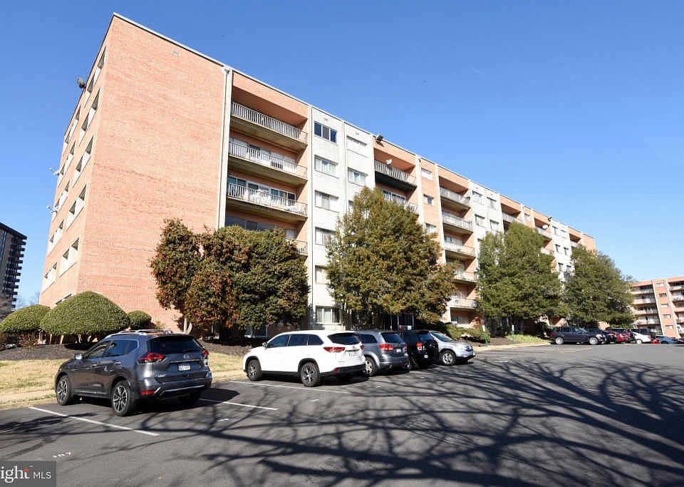 1st image of 5831 Quantrell Ave APT 106