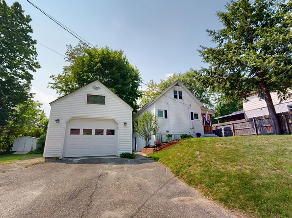 31 Vivian Street, Auburn, ME 04210