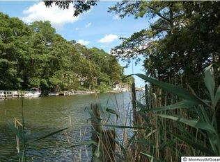 12 Island Ct, Brick, NJ 08724