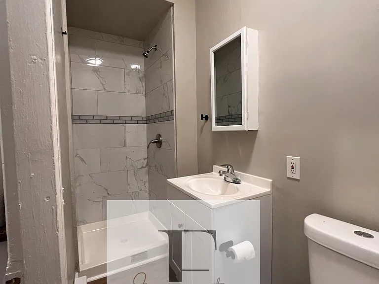 611 W Turner St #4 — Photo 4