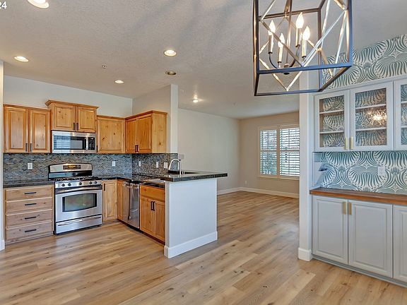 5th image of 29238 SW Villebois Dr S