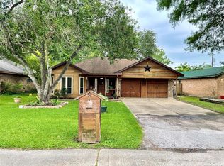 3120 Edgewood Dr, Dickinson, TX 77539