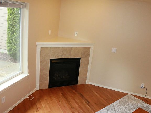 5th image of 4000 NE 109th Ave Unit 118