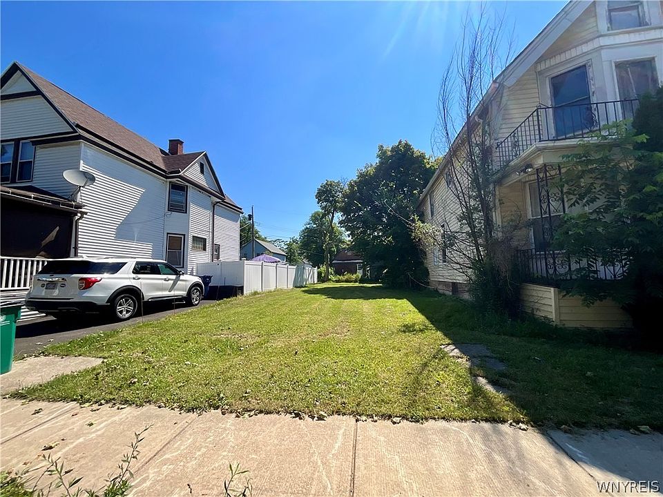 2nd image of 117 Verplanck St Lot 45