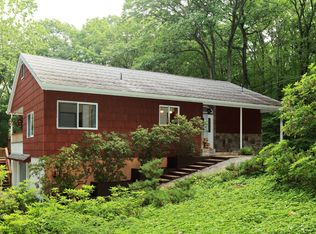 77 Crest Rd, Cold Spring, NY 10516