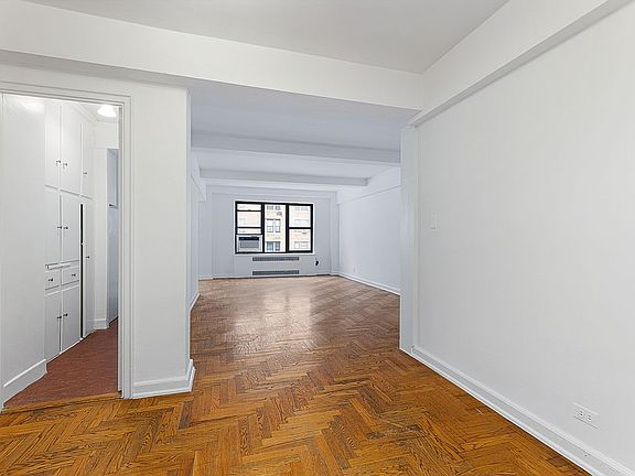 5th image of 330 E 79th St APT 8D