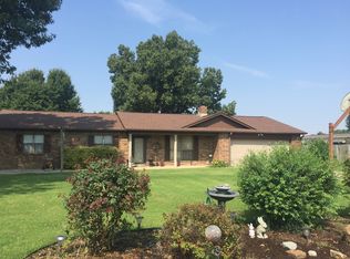 1904 S Cherry St, Stuttgart, AR 72160